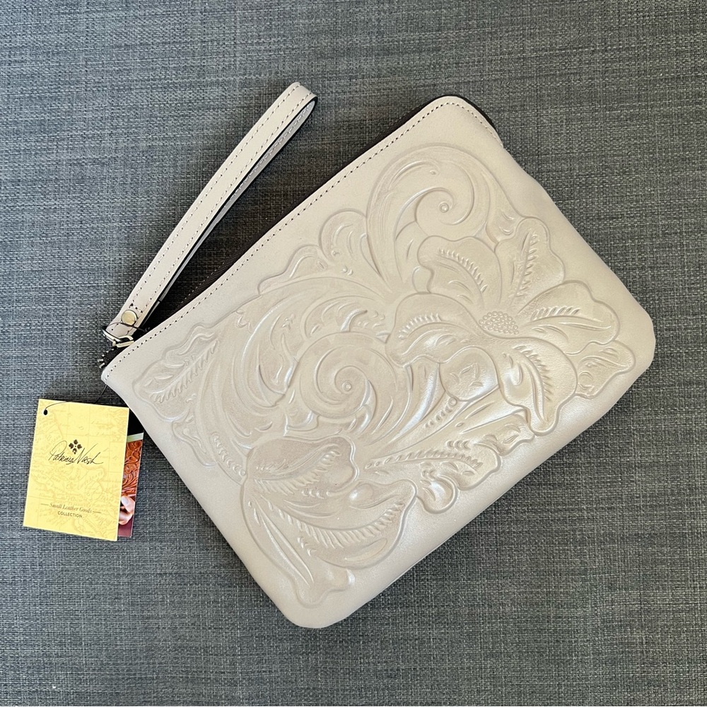 NWT PATRICIA NASH CASSINI POUCH WRISTLET BAG